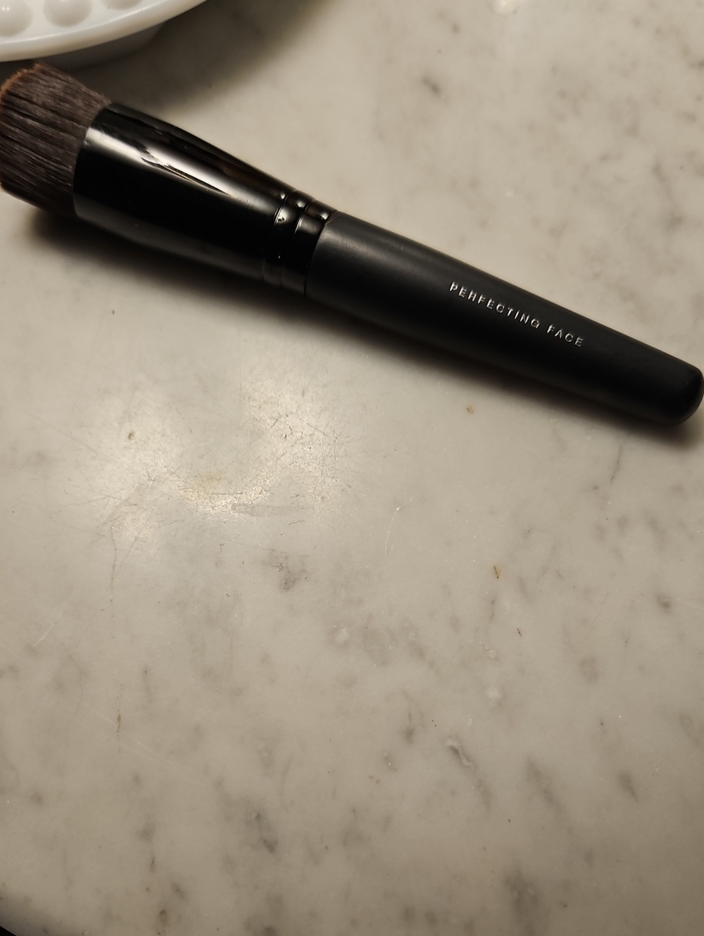 Bare Minerals Perfecting Face Makeup Brush  EUC